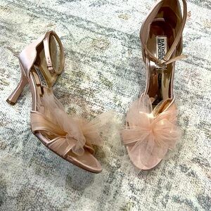 Badgley Mischka blush heels size 7